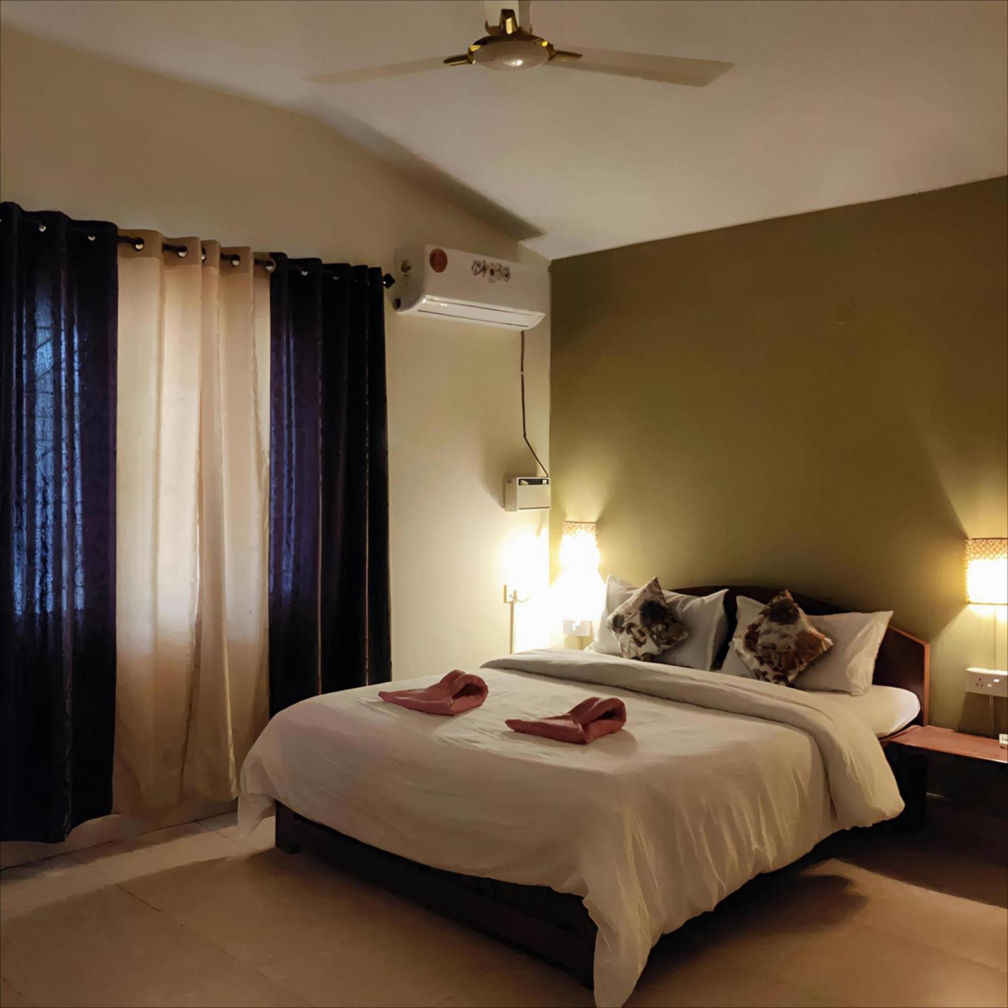 Ocean Walk Apartments 2Bhk Calangute Buitenkant foto